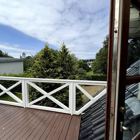 Cozy House With Garden Оденсе