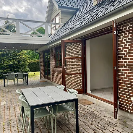 Daire Cozy House With Garden *