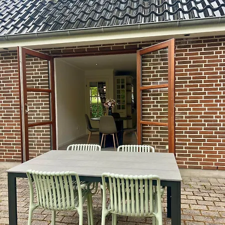 Hyggeligt Hus Med Have